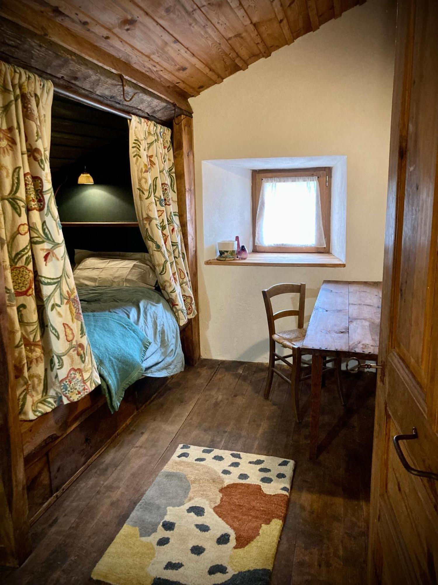 Chambres Et Tables D'Hotes - Les Ateliers De Pontajou - Pelerin Navette Gratuite A Saugues Venteuges 外观 照片